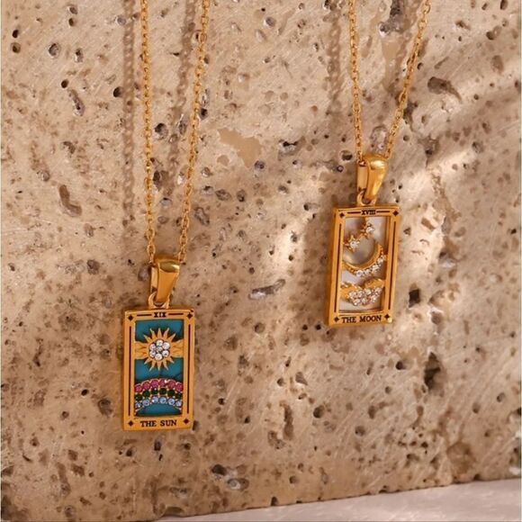 The Wheel Tarot Card Pendant Necklace 18K Gold Enamel Rectangle Stainles… - Picture 2 of 6